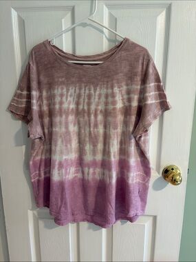 Old Navy Mauve and White Tie-Dye Short Sleeve Tee